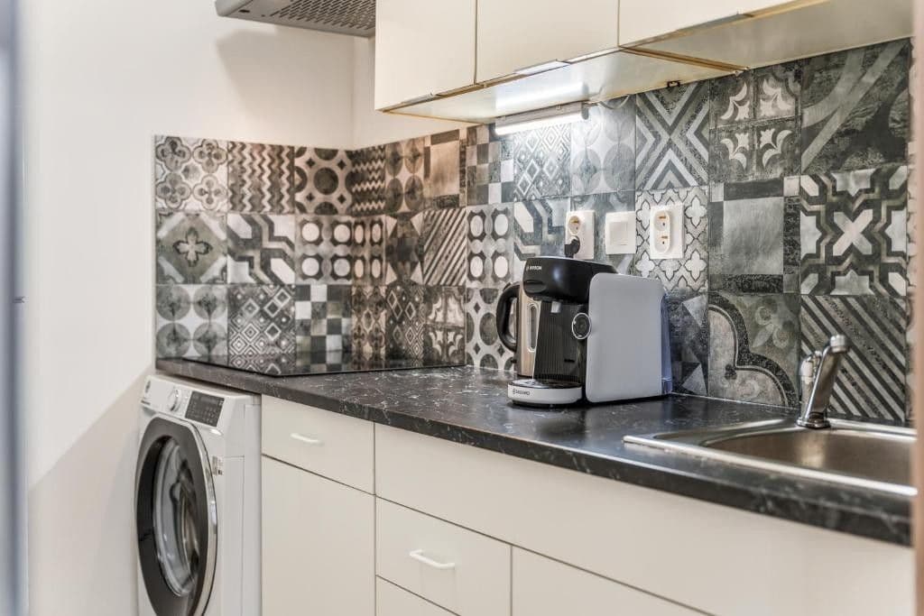 Pronájem bytu 2+1 83 m², Jeronýmova, Praha, Praha Pronájem bytu 2+1 83 m², Jeronýmova, Praha, Praha