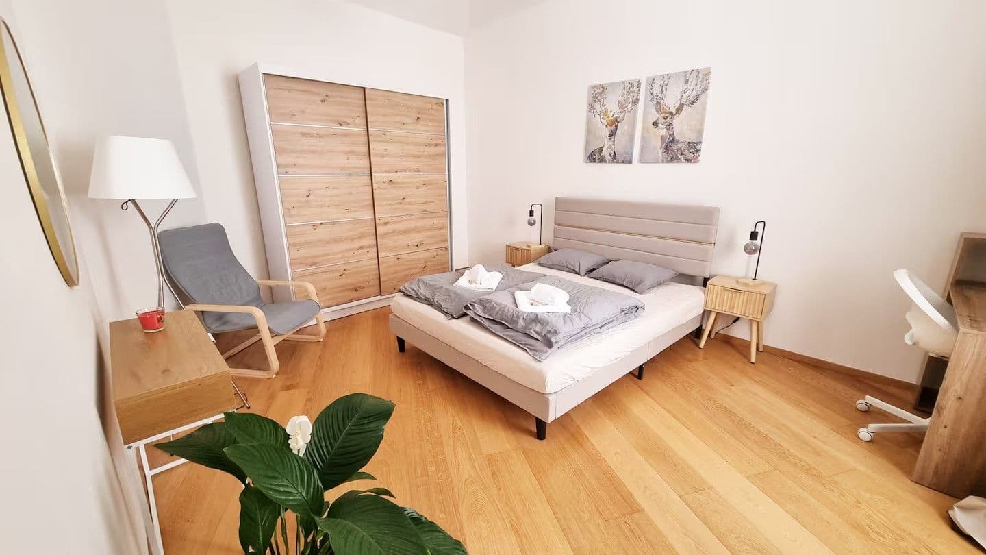 Pronájem bytu 3+1 74 m², Na Neklance, Praha, Praha Pronájem bytu 3+1 74 m², Na Neklance, Praha, Praha
