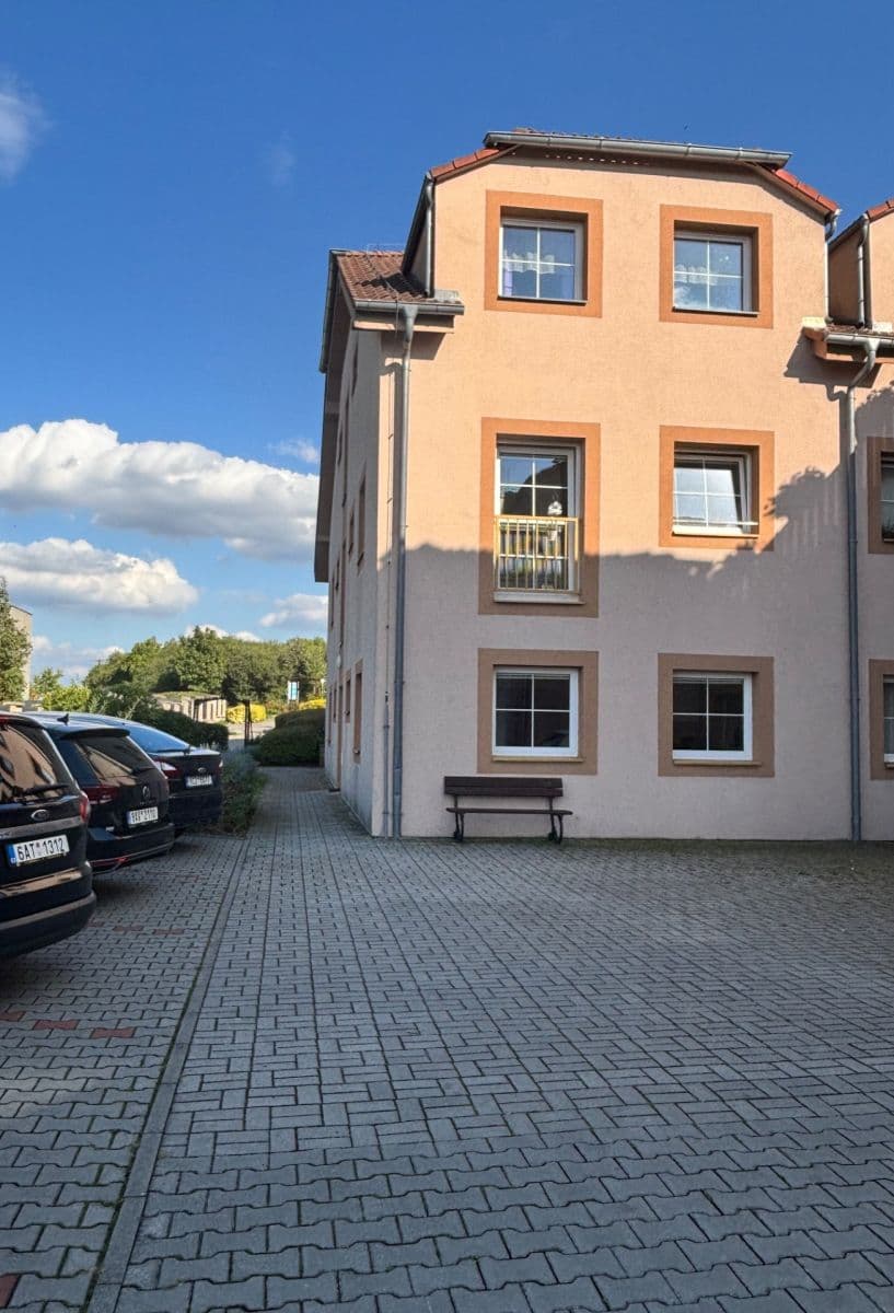 Pronájem bytu 1+kk 35 m², Roztocká, Úholičky, Středočeský kraj Pronájem bytu 1+kk 35 m², Roztocká, Úholičky, Středočeský kraj