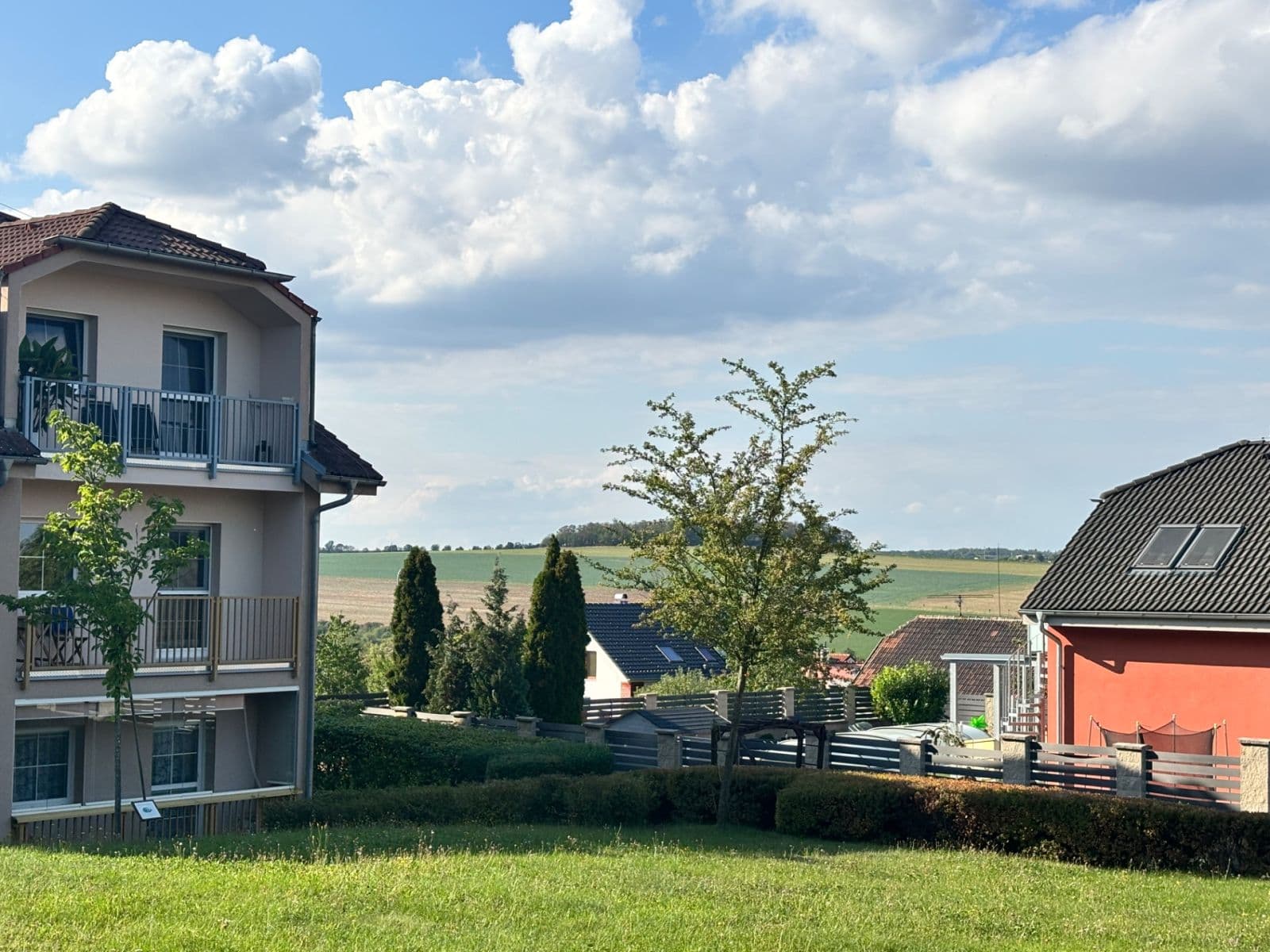 Pronájem bytu 1+kk 35 m², Roztocká, Úholičky, Středočeský kraj Pronájem bytu 1+kk 35 m², Roztocká, Úholičky, Středočeský kraj