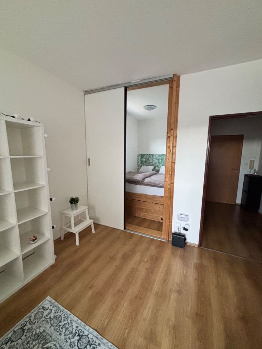 Pronájem bytu 1+kk 35 m², Roztocká, Úholičky, Středočeský kraj Pronájem bytu 1+kk 35 m², Roztocká, Úholičky, Středočeský kraj