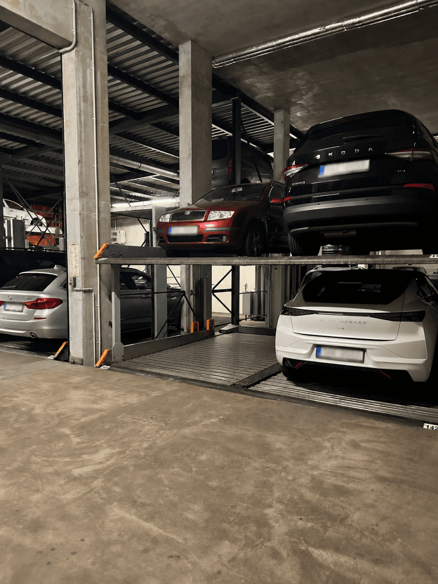 Pronájem garáže 12 m², Novákových, Praha, Praha Pronájem garáže 12 m², Novákových, Praha, Praha