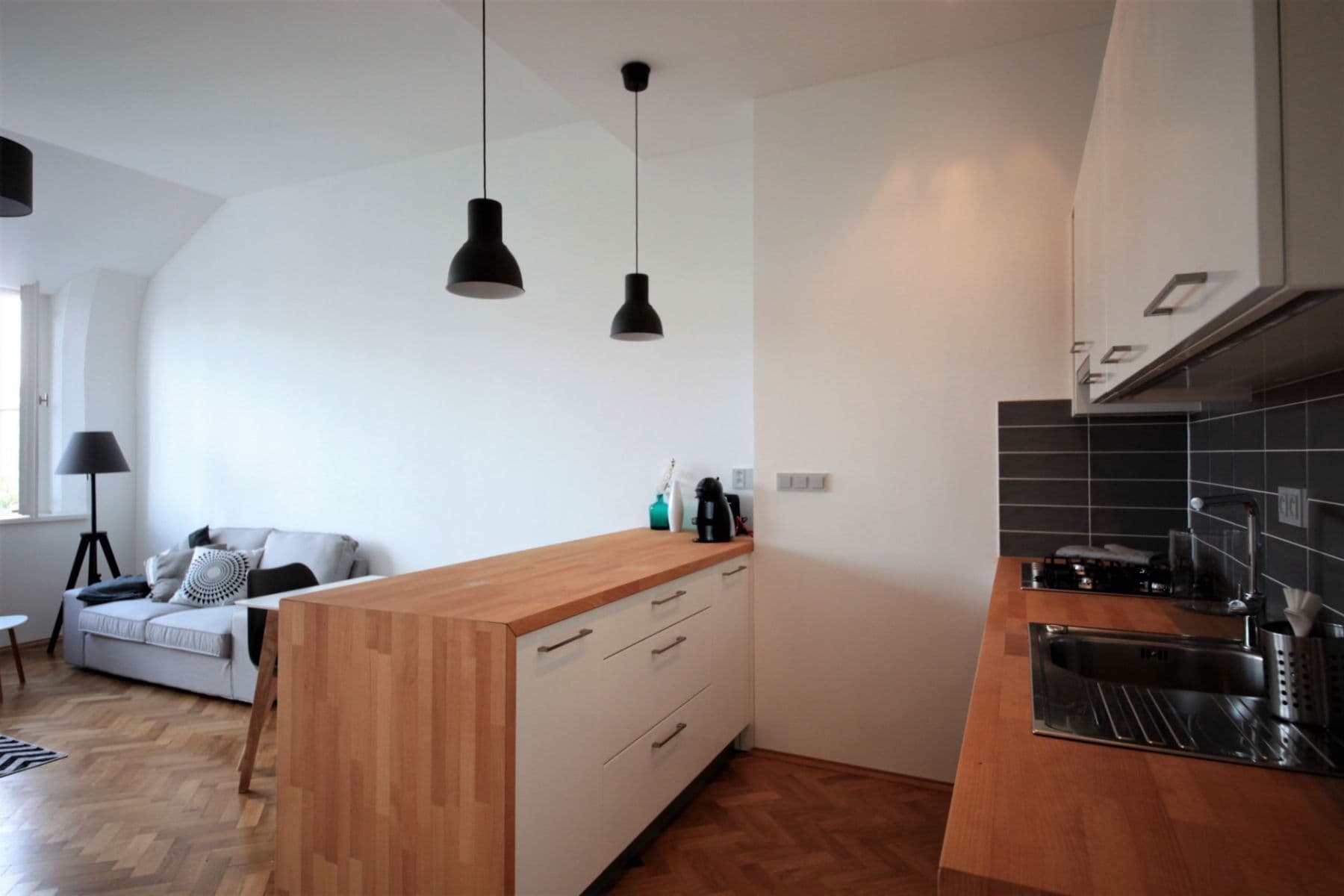 Pronájem bytu 2+kk 60 m², Moskevská, Praha, Praha Pronájem bytu 2+kk 60 m², Moskevská, Praha, Praha