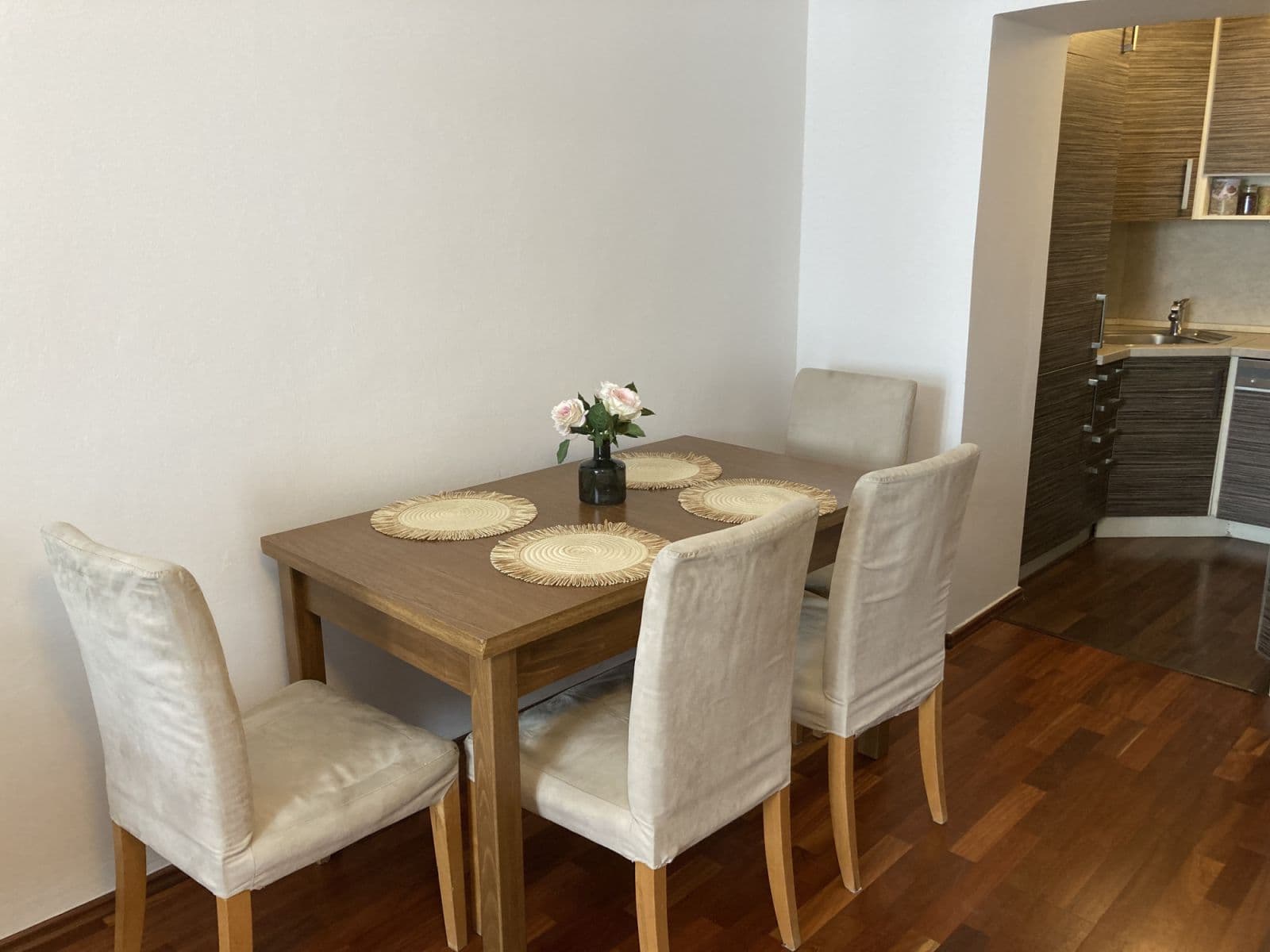 Pronájem bytu 59 m², Na Veselí, Praha, Praha Pronájem bytu 59 m², Na Veselí, Praha, Praha