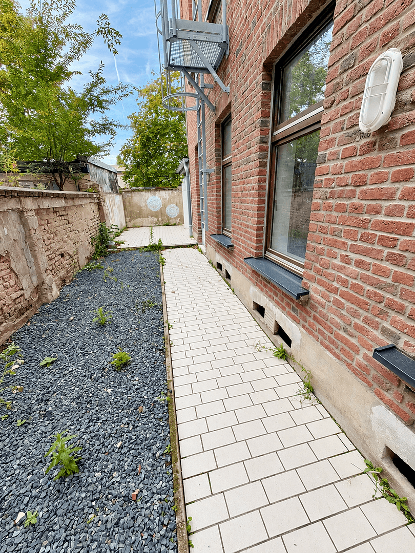 Pronájem bytu 2+1 76 m², Adolfstr. 9, Krefeld, Severní Porýní-Vestfálsko Pronájem bytu 2+1 76 m², Adolfstr. 9, Krefeld, Severní Porýní-Vestfálsko