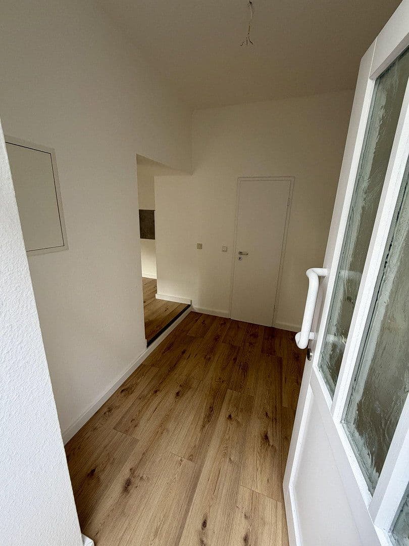Pronájem bytu 2+1 76 m², Adolfstr. 9, Krefeld, Severní Porýní-Vestfálsko Pronájem bytu 2+1 76 m², Adolfstr. 9, Krefeld, Severní Porýní-Vestfálsko