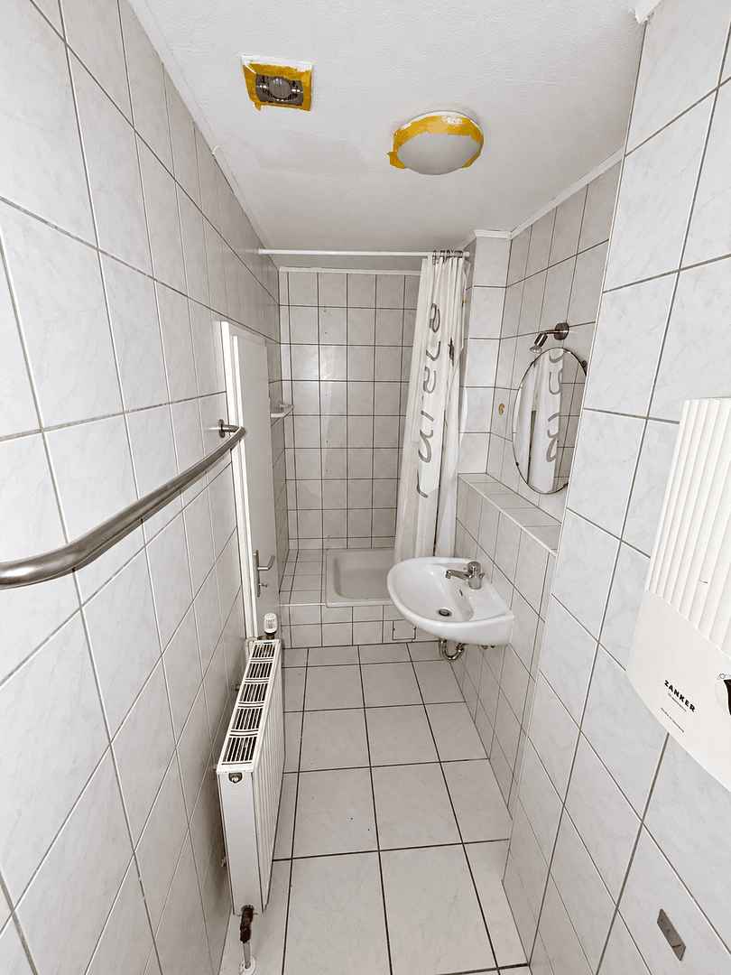 Pronájem bytu 2+1 76 m², Adolfstr. 9, Krefeld, Severní Porýní-Vestfálsko Pronájem bytu 2+1 76 m², Adolfstr. 9, Krefeld, Severní Porýní-Vestfálsko
