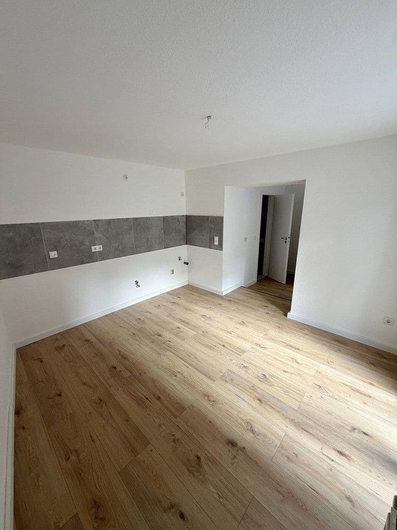Pronájem bytu 2+1 76 m², Adolfstr. 9, Krefeld, Severní Porýní-Vestfálsko Pronájem bytu 2+1 76 m², Adolfstr. 9, Krefeld, Severní Porýní-Vestfálsko