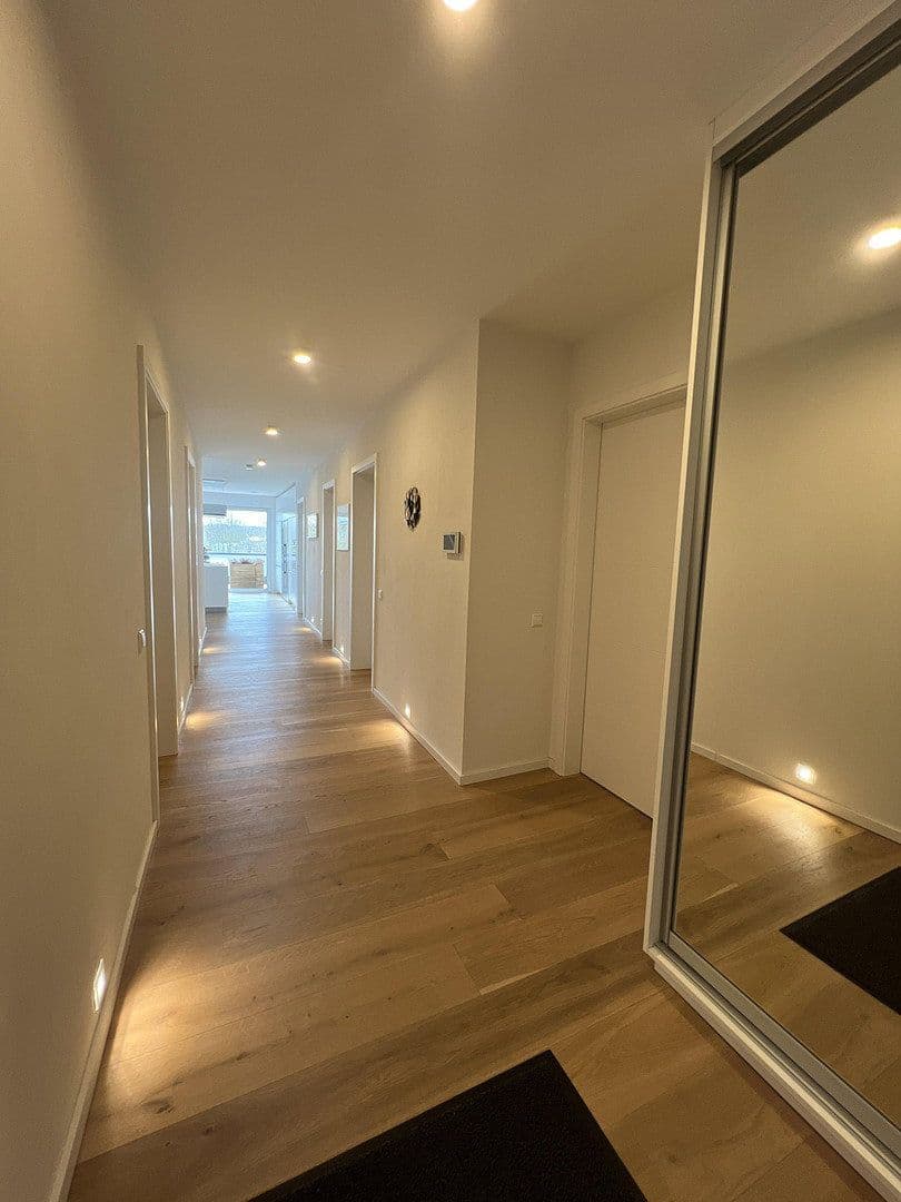 Pronájem bytu 6+1 205 m², Ziegeleistraße 11A, Buchen (Odenwald), Bádensko-Württembersko Pronájem bytu 6+1 205 m², Ziegeleistraße 11A, Buchen (Odenwald), Bádensko-Württembersko
