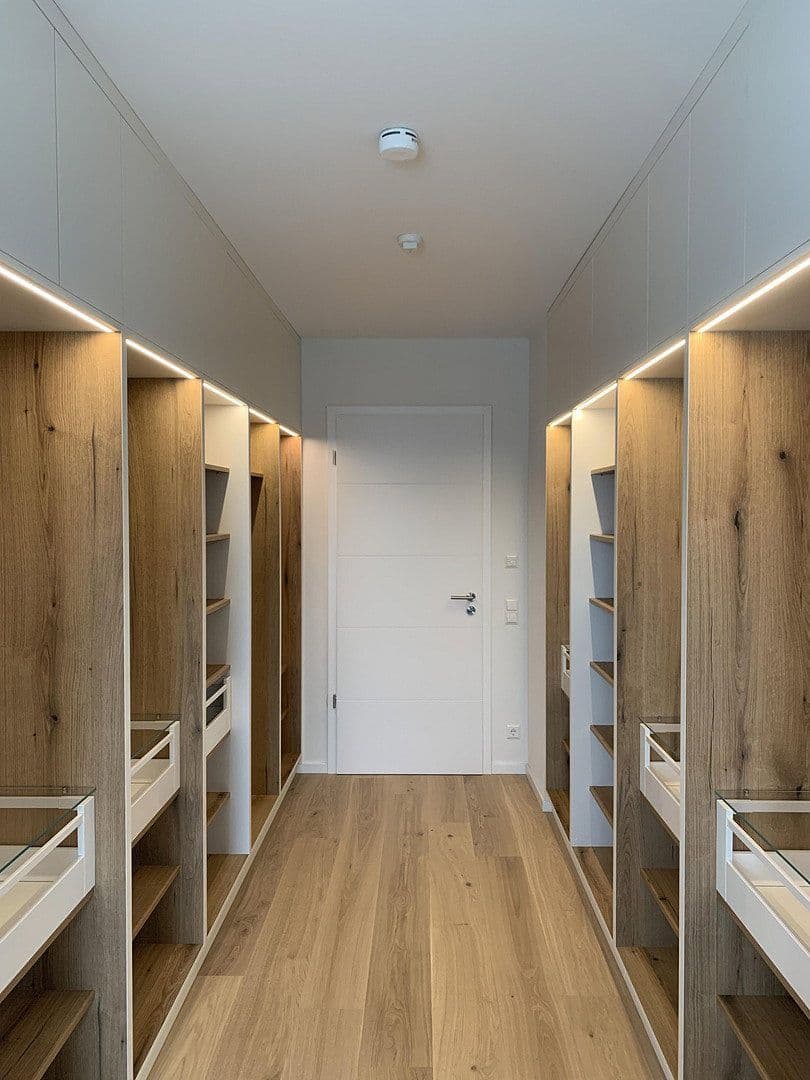 Pronájem bytu 6+1 205 m², Ziegeleistraße 11A, Buchen (Odenwald), Bádensko-Württembersko Pronájem bytu 6+1 205 m², Ziegeleistraße 11A, Buchen (Odenwald), Bádensko-Württembersko