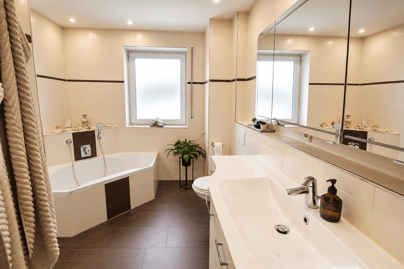 Pronájem bytu 4+kk 117 m², Schwäbisch Hall, Bádensko-Württembersko Pronájem bytu 4+kk 117 m², Schwäbisch Hall, Bádensko-Württembersko