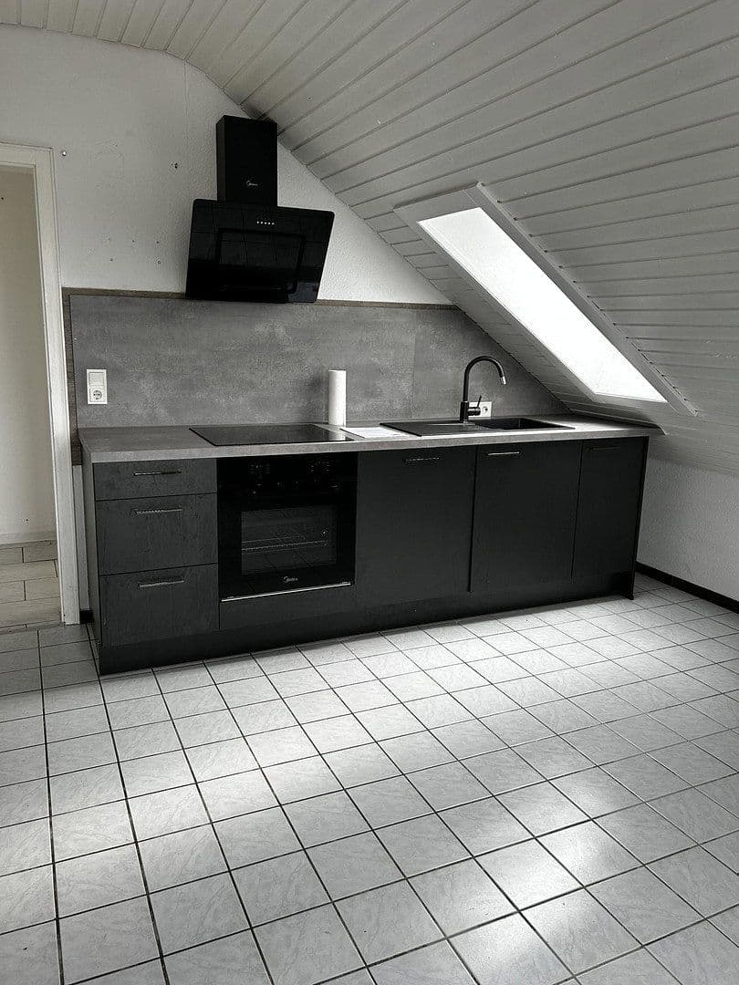 Pronájem bytu 3+1 89 m², Obere Waldstraße 22, Taunusstein, Hessen Pronájem bytu 3+1 89 m², Obere Waldstraße 22, Taunusstein, Hessen