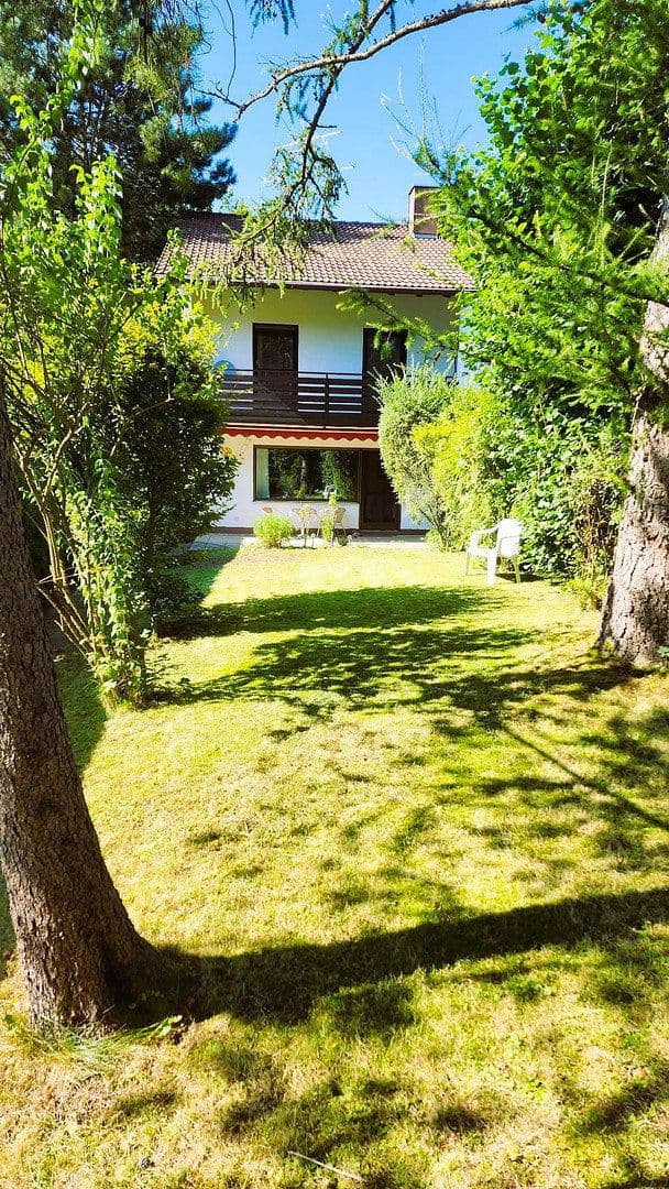 Prodej domu 110 m², pozemek 533 m², Gilching/Geisenbrunn, Bavorsko Prodej domu 110 m², pozemek 533 m², Gilching/Geisenbrunn, Bavorsko