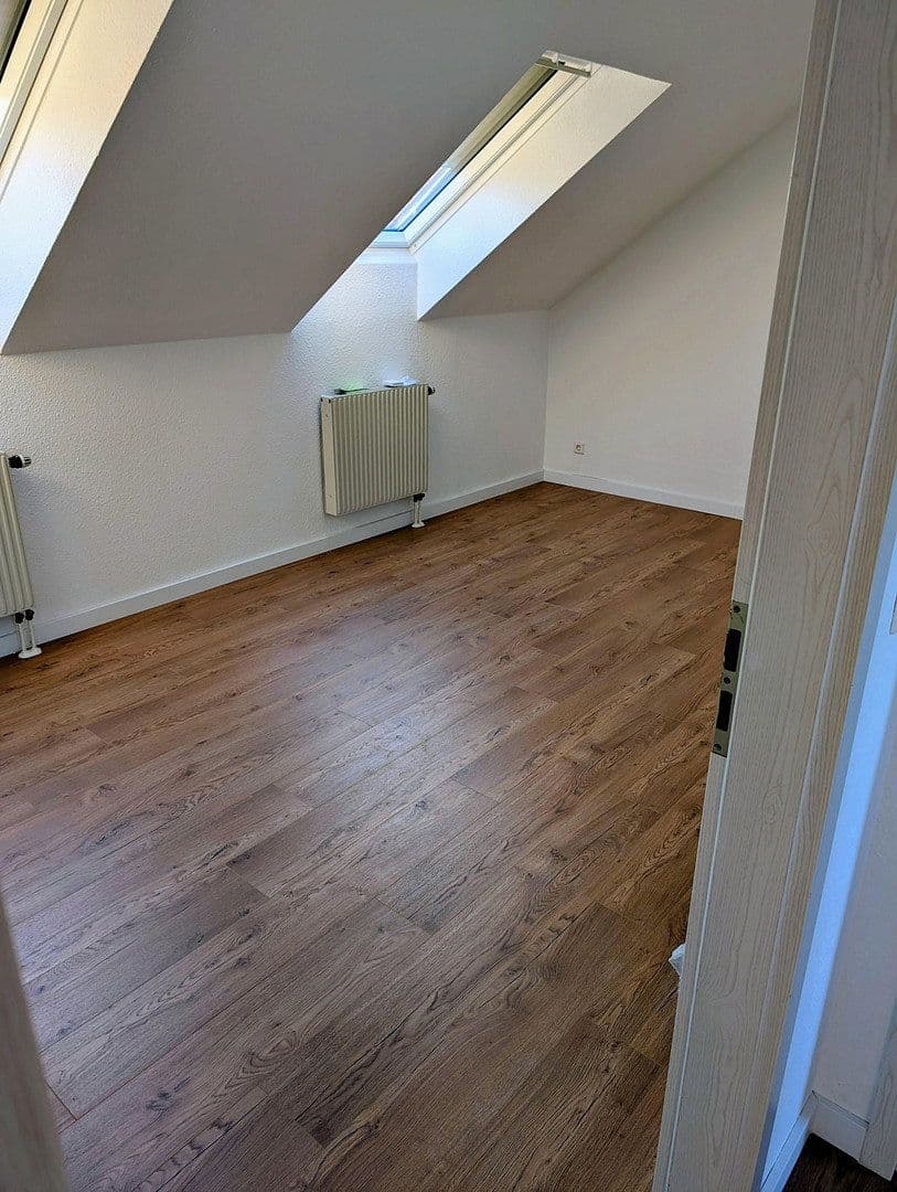 Pronájem bytu 3+1 85 m², Försterstraße 13, Coswig, Sasko Pronájem bytu 3+1 85 m², Försterstraße 13, Coswig, Sasko