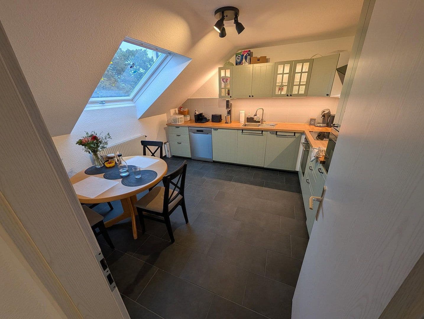 Pronájem bytu 3+1 85 m², Försterstraße 13, Coswig, Sasko Pronájem bytu 3+1 85 m², Försterstraße 13, Coswig, Sasko