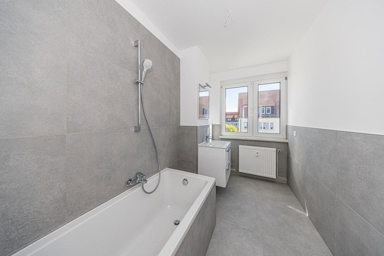 Prodej bytu 5+1 80 m², Peresaer Strasse 3b, Groitzsch, Sasko Prodej bytu 5+1 80 m², Peresaer Strasse 3b, Groitzsch, Sasko