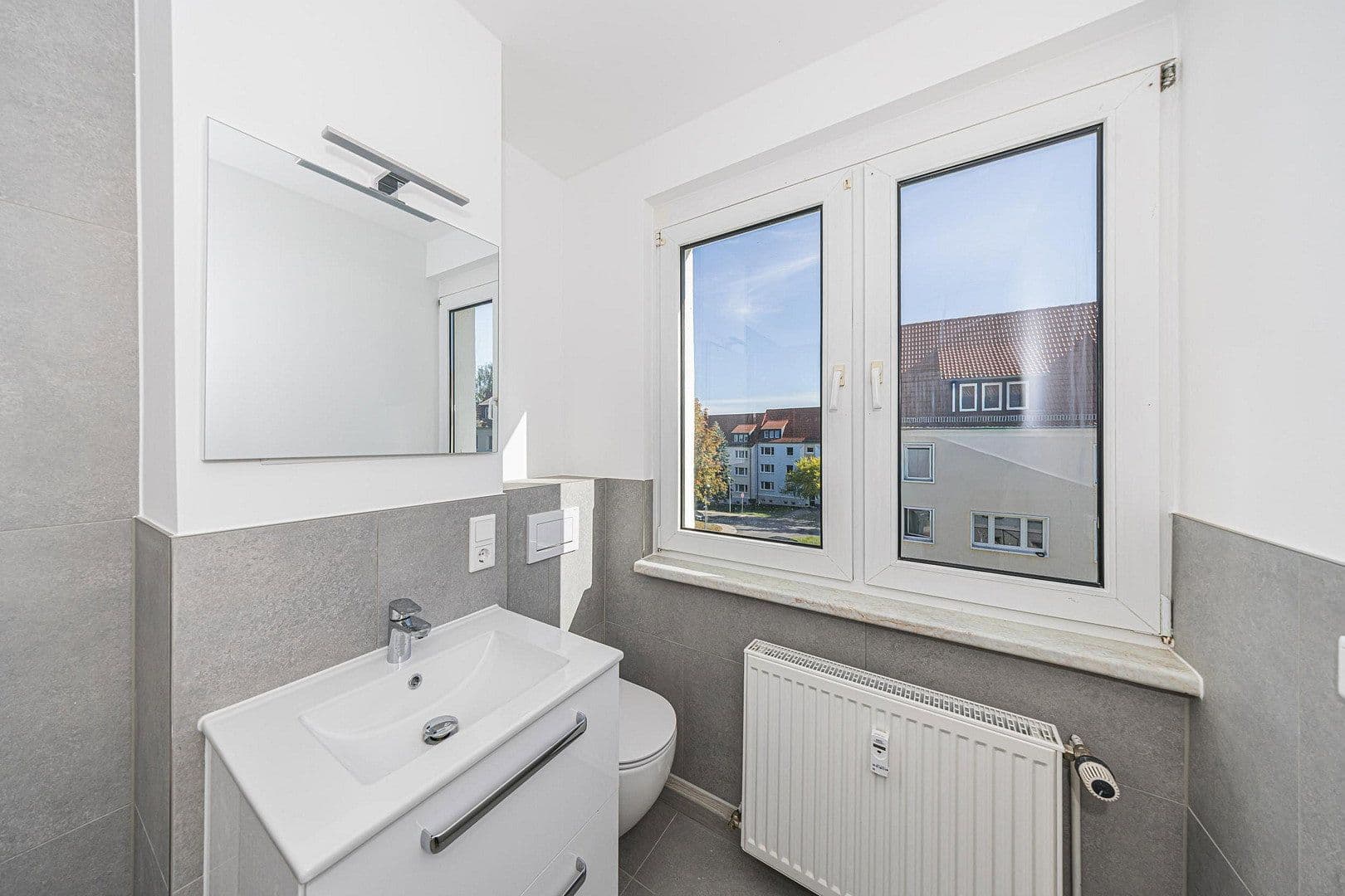 Prodej bytu 5+1 80 m², Peresaer Strasse 3b, Groitzsch, Sasko Prodej bytu 5+1 80 m², Peresaer Strasse 3b, Groitzsch, Sasko