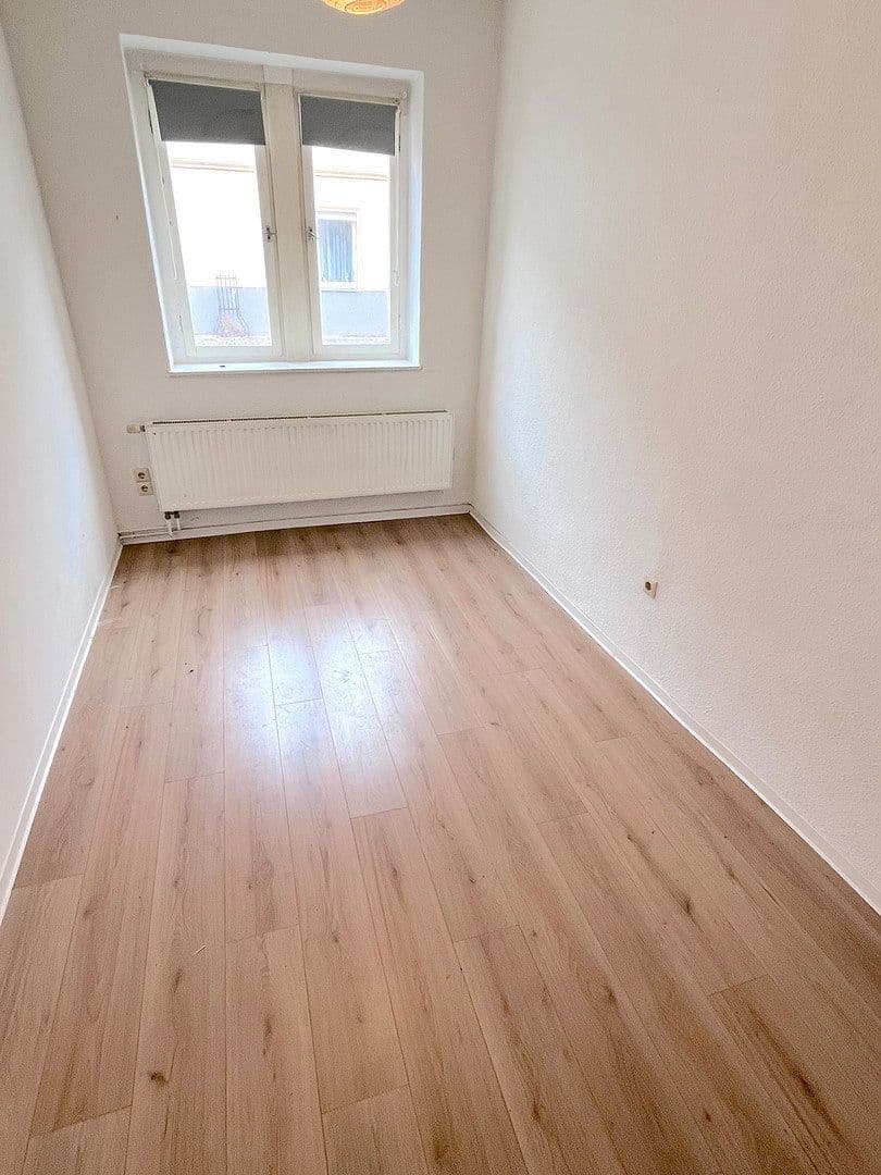 Prodej bytu 5+1 160 m², Eilenburger Straße 29, Taucha, Sasko Prodej bytu 5+1 160 m², Eilenburger Straße 29, Taucha, Sasko