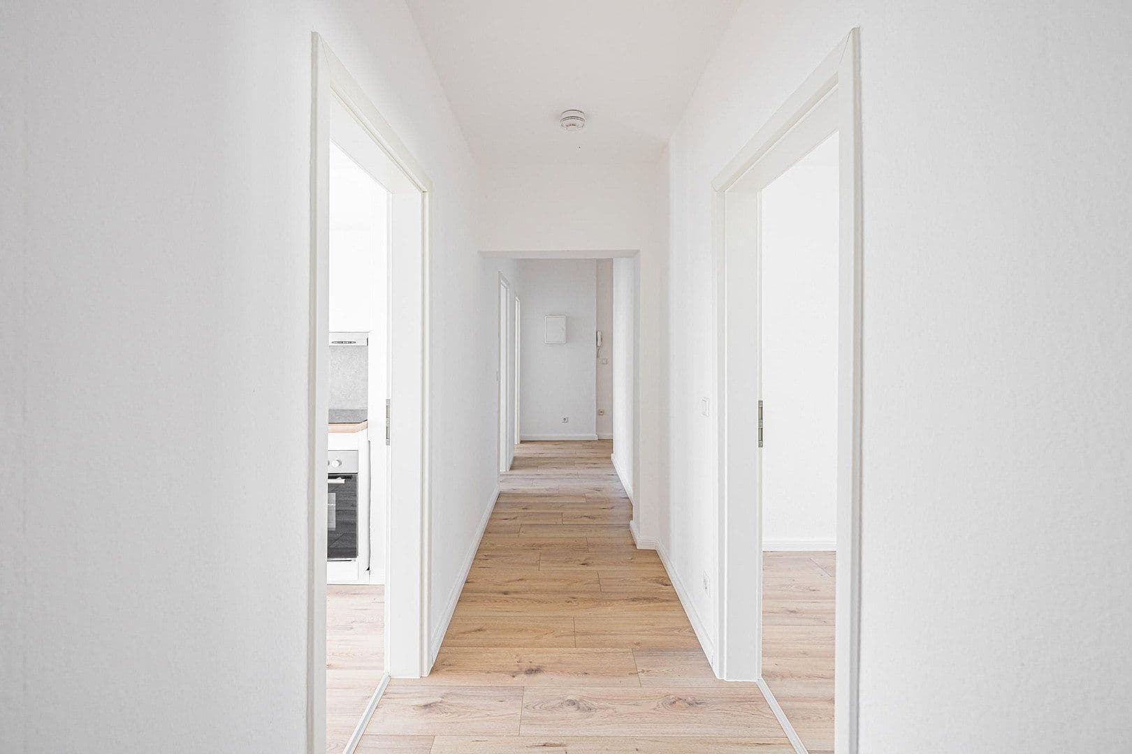 Prodej bytu 5+1 80 m², Peresaer Strasse 3b, Groitzsch, Sasko Prodej bytu 5+1 80 m², Peresaer Strasse 3b, Groitzsch, Sasko