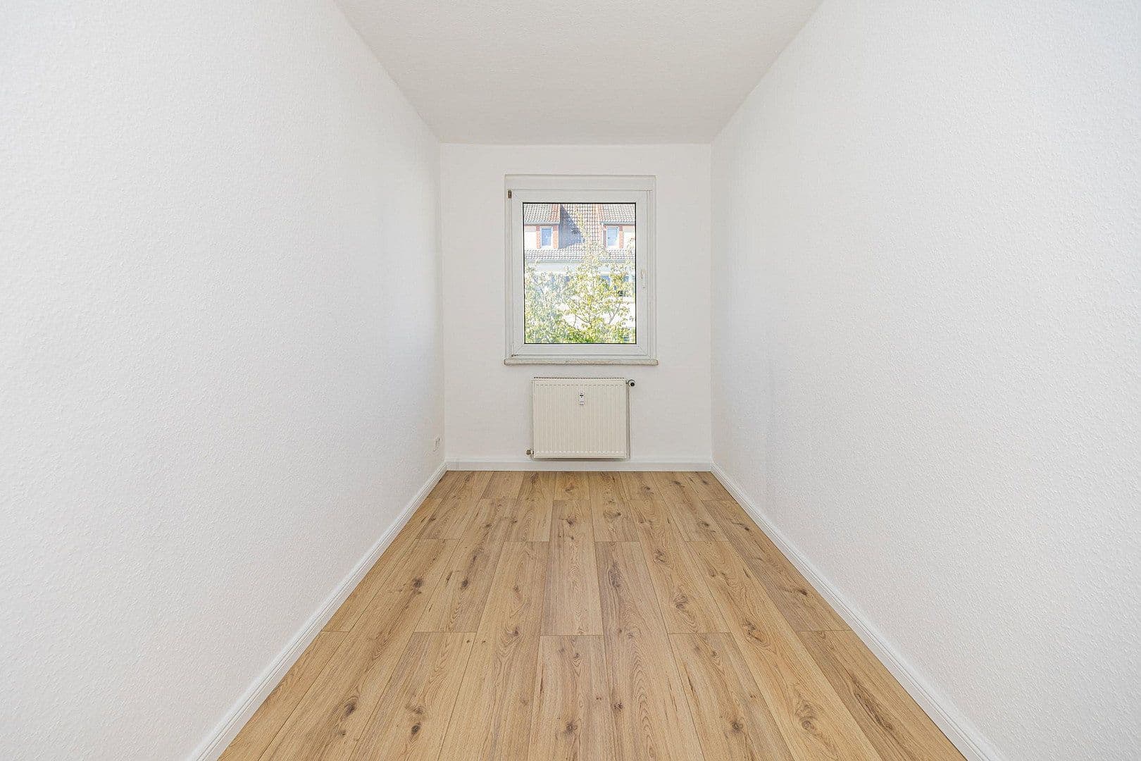 Prodej bytu 5+1 80 m², Peresaer Strasse 3b, Groitzsch, Sasko Prodej bytu 5+1 80 m², Peresaer Strasse 3b, Groitzsch, Sasko