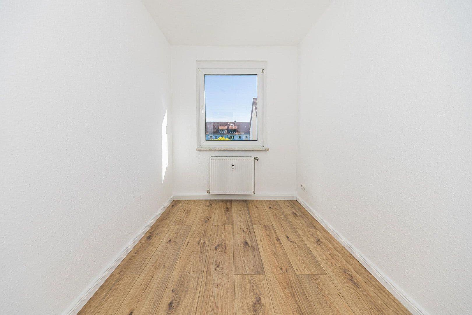Prodej bytu 5+1 80 m², Peresaer Strasse 3b, Groitzsch, Sasko Prodej bytu 5+1 80 m², Peresaer Strasse 3b, Groitzsch, Sasko