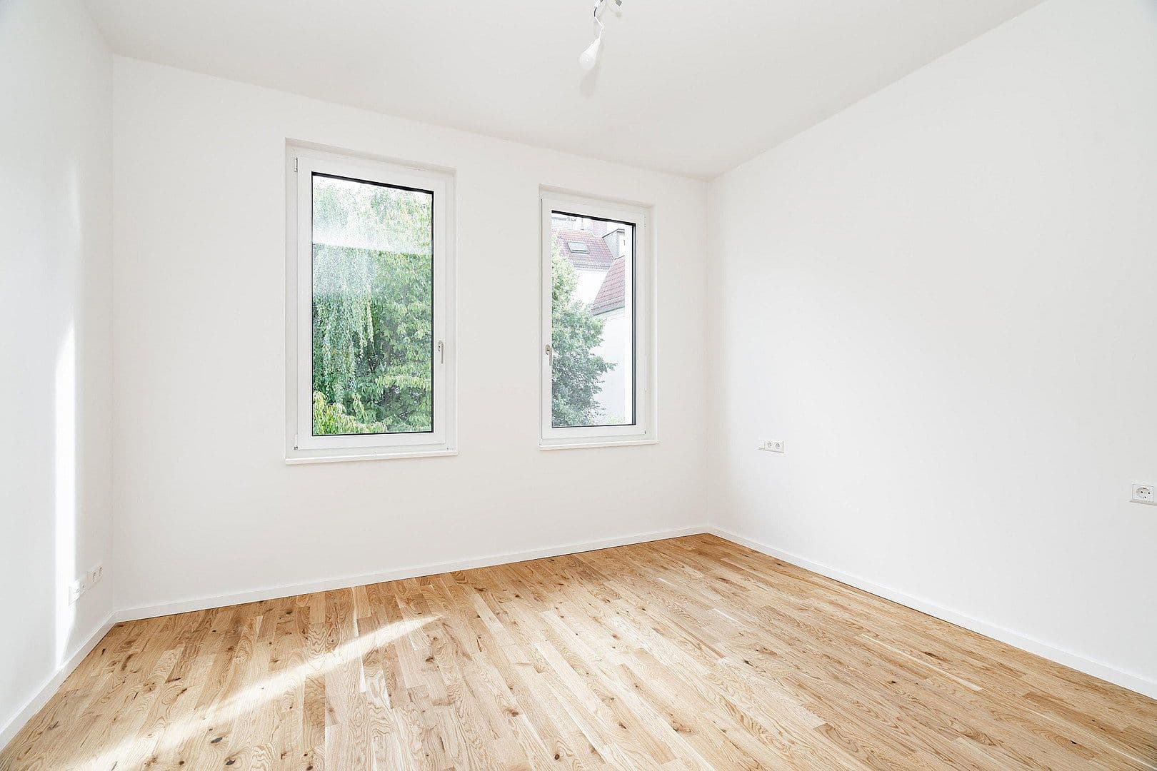 Pronájem bytu 3+1 74 m², Parkstraße 44, Berlin, Berlín Pronájem bytu 3+1 74 m², Parkstraße 44, Berlin, Berlín