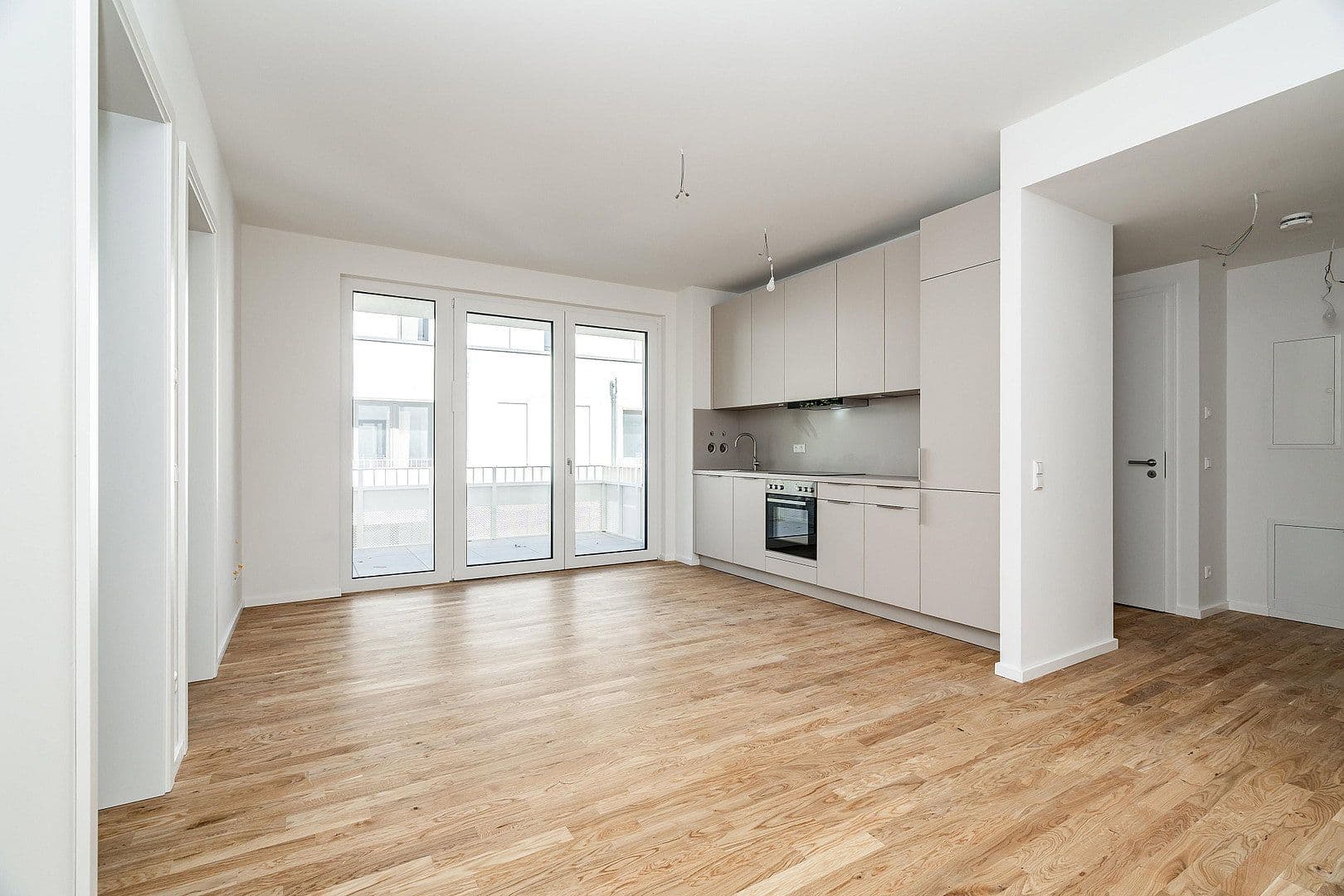 Pronájem bytu 3+1 74 m², Parkstraße 44, Berlin, Berlín Pronájem bytu 3+1 74 m², Parkstraße 44, Berlin, Berlín