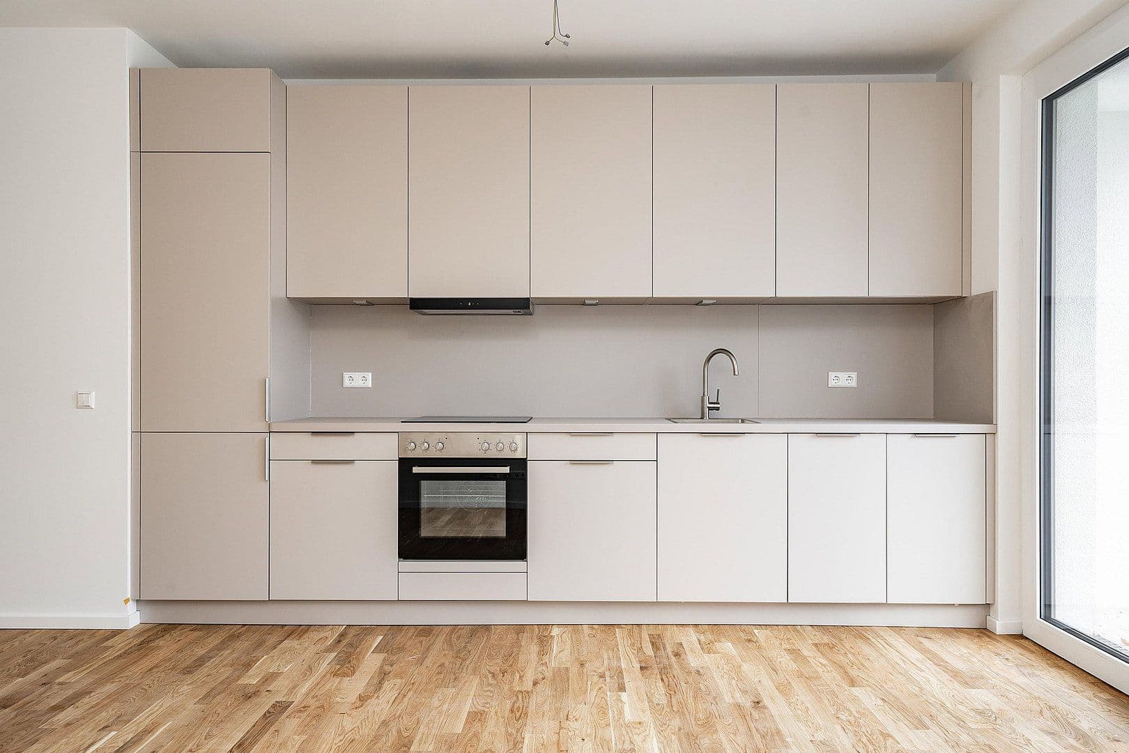 Pronájem bytu 3+1 74 m², Parkstraße 44, Berlin, Berlín Pronájem bytu 3+1 74 m², Parkstraße 44, Berlin, Berlín