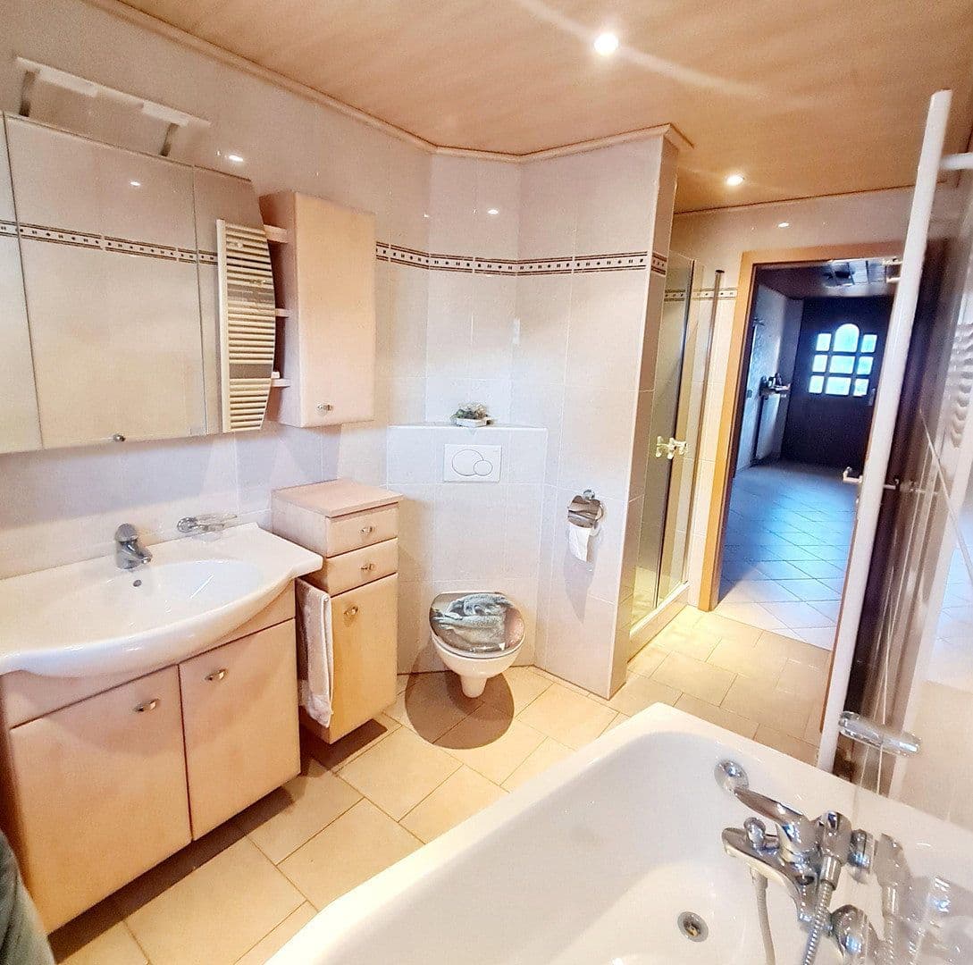 Prodej domu 207 m², pozemek 1.284 m², Trendelburg, Hessen Prodej domu 207 m², pozemek 1.284 m², Trendelburg, Hessen