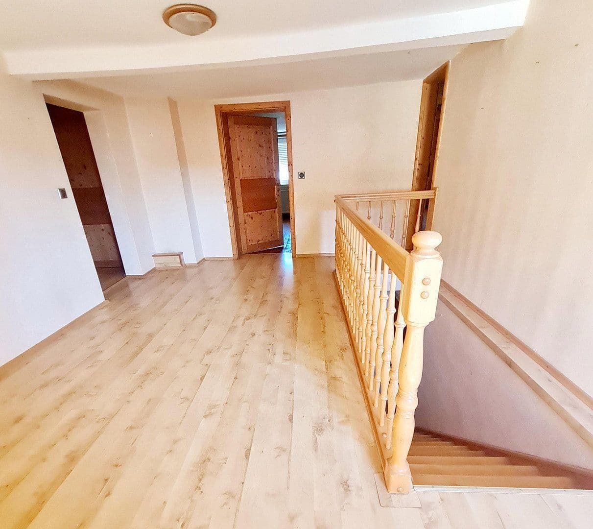 Prodej domu 207 m², pozemek 1.284 m², Trendelburg, Hessen Prodej domu 207 m², pozemek 1.284 m², Trendelburg, Hessen