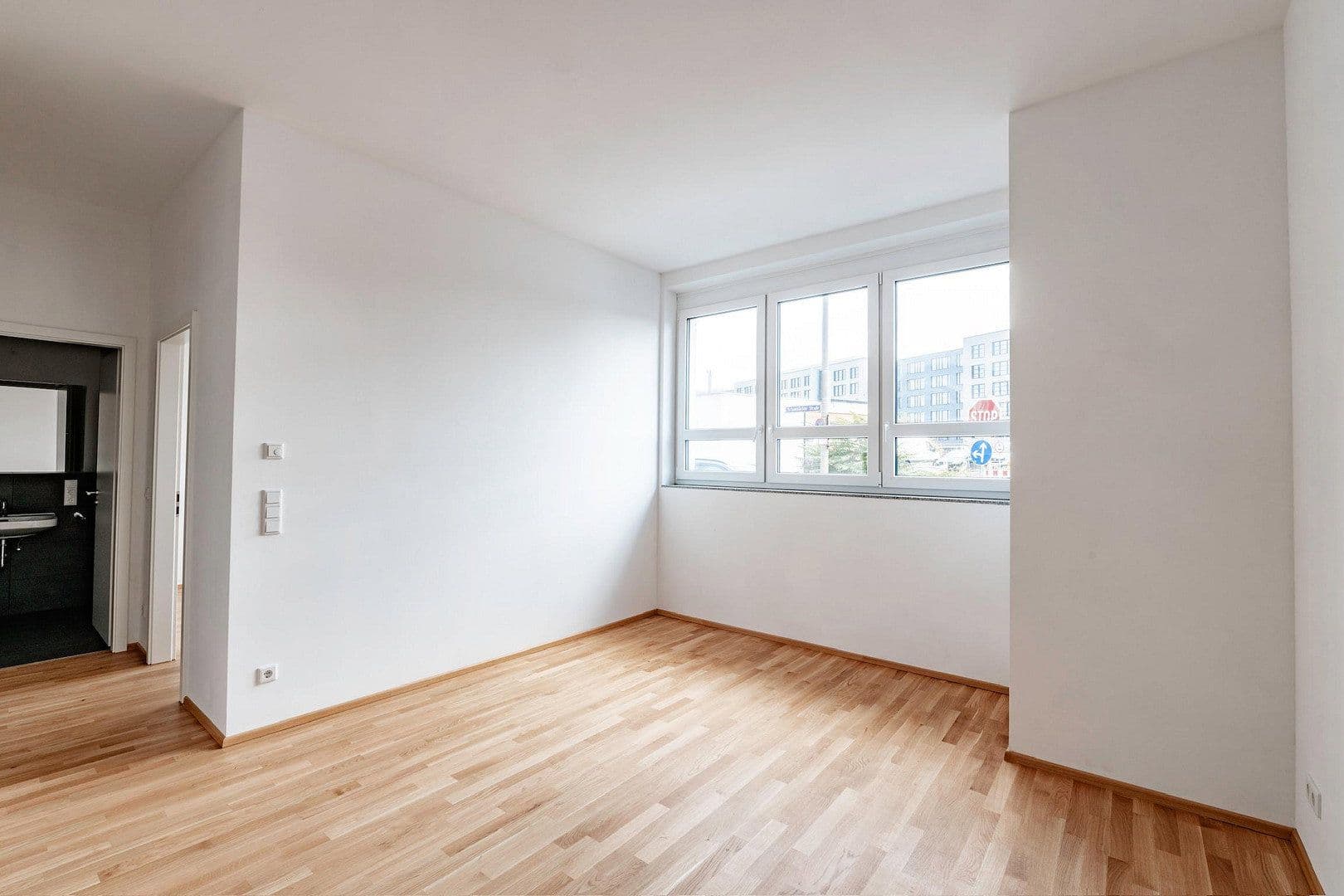Pronájem bytu 3+kk 93 m², Schanzäckerstraße 56, Nürnberg, Bavorsko Pronájem bytu 3+kk 93 m², Schanzäckerstraße 56, Nürnberg, Bavorsko