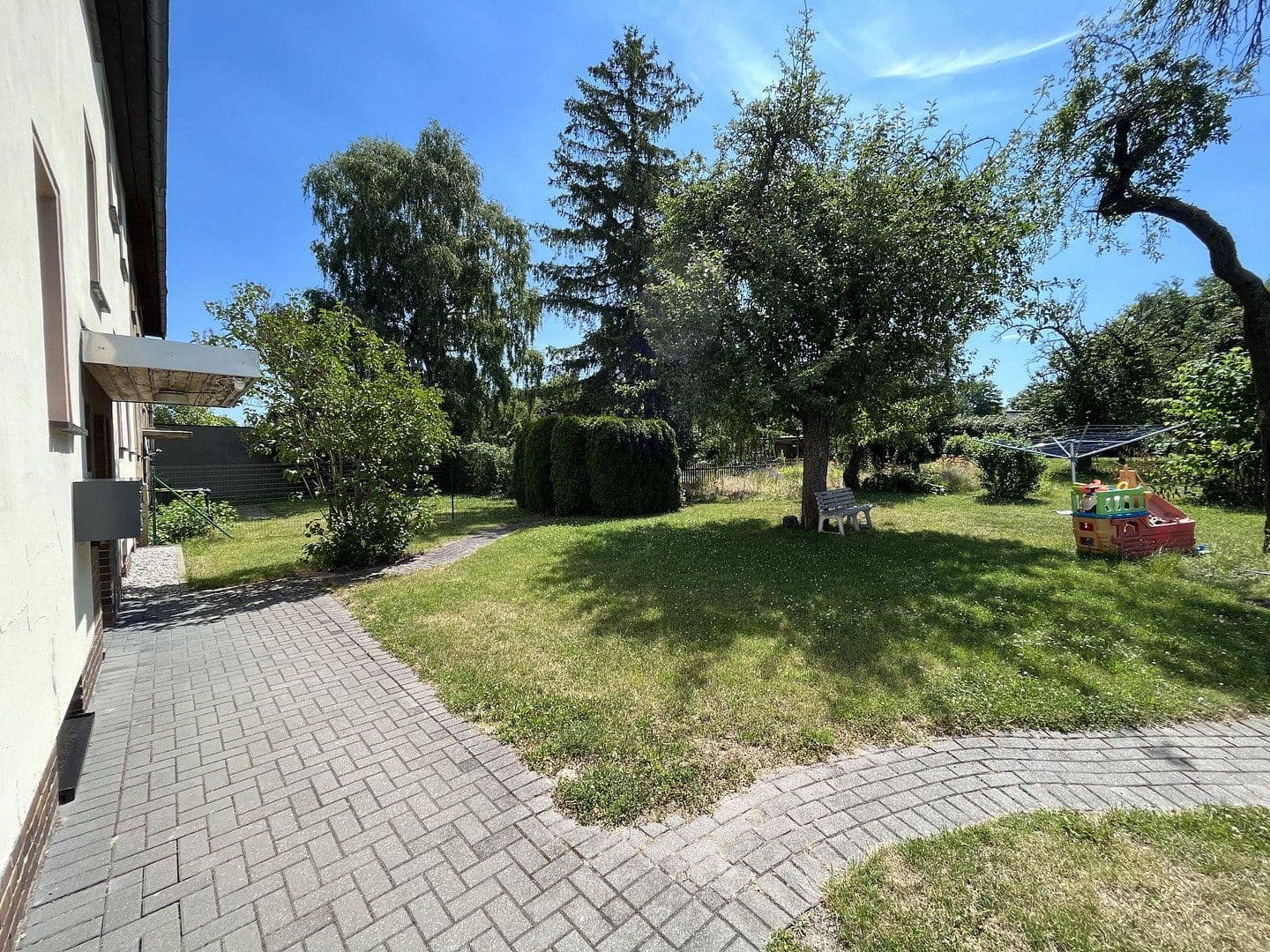 Prodej domu 286 m², Alte Holzhausener Straße 8, Leipzig, Sasko Prodej domu 286 m², Alte Holzhausener Straße 8, Leipzig, Sasko