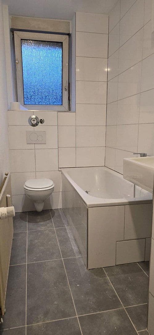 Pronájem bytu 3+1 67 m², Bürgermeister-Fuchs-Straße 24-26, Mannheim, Bádensko-Württembersko Pronájem bytu 3+1 67 m², Bürgermeister-Fuchs-Straße 24-26, Mannheim, Bádensko-Württembersko