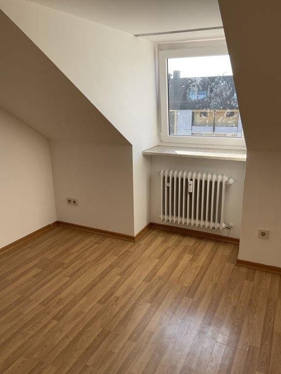 Pronájem bytu 2+1 59 m², Jachenauer Straße 15, München, Bavorsko Pronájem bytu 2+1 59 m², Jachenauer Straße 15, München, Bavorsko