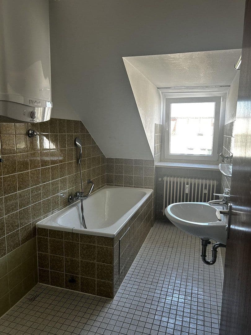 Pronájem bytu 2+1 59 m², Jachenauer Straße 15, München, Bavorsko Pronájem bytu 2+1 59 m², Jachenauer Straße 15, München, Bavorsko