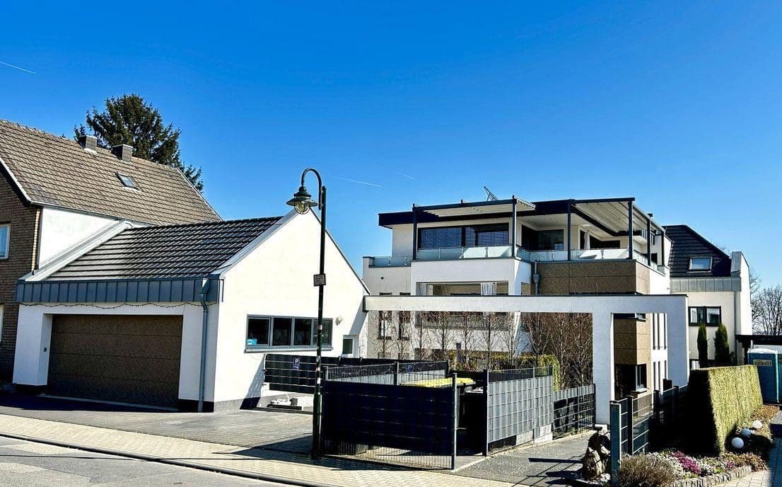 Pronájem bytu 4+1 104 m², Lambertusstr.36, Troisdorf, Severní Porýní-Vestfálsko Pronájem bytu 4+1 104 m², Lambertusstr.36, Troisdorf, Severní Porýní-Vestfálsko