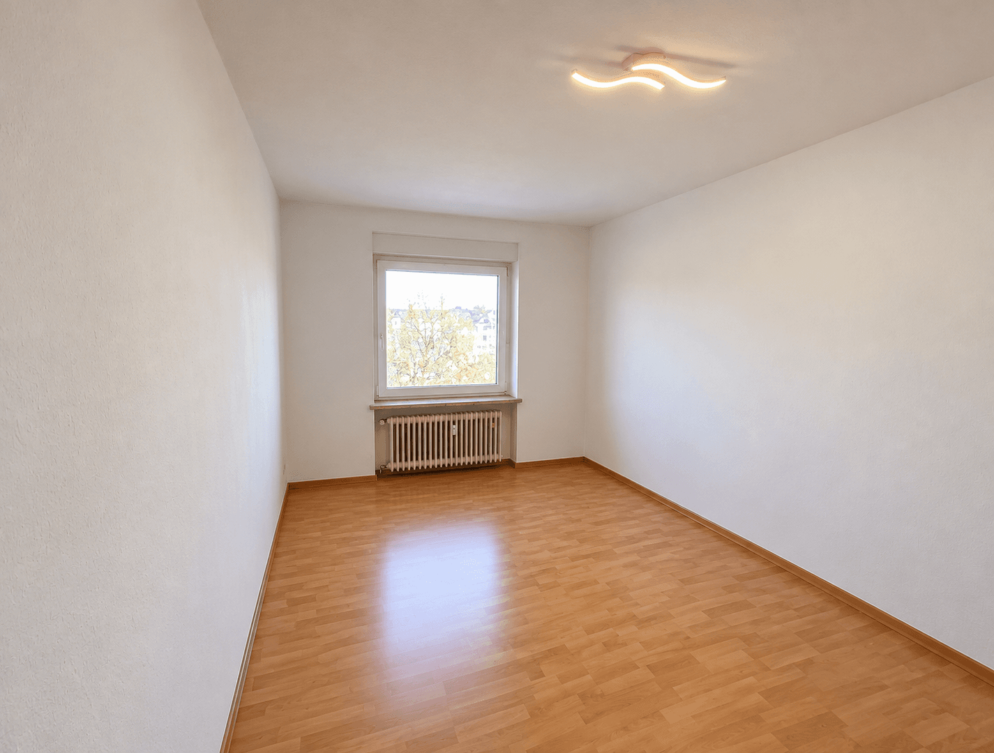 Pronájem bytu 4+1 110 m², Kurze Straße 4, Illingen, Bádensko-Württembersko Pronájem bytu 4+1 110 m², Kurze Straße 4, Illingen, Bádensko-Württembersko