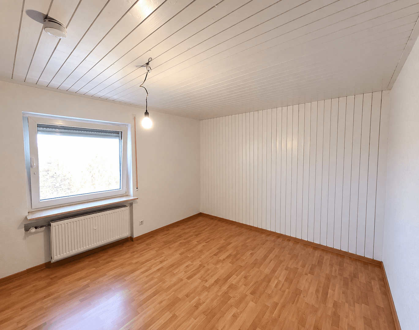 Pronájem bytu 4+1 110 m², Kurze Straße 4, Illingen, Bádensko-Württembersko Pronájem bytu 4+1 110 m², Kurze Straße 4, Illingen, Bádensko-Württembersko