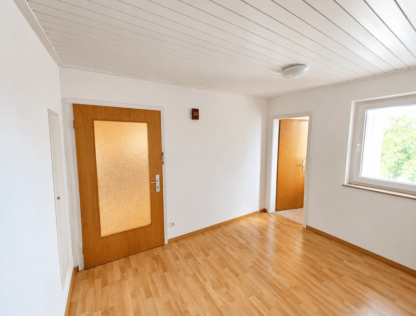 Pronájem bytu 4+1 110 m², Kurze Straße 4, Illingen, Bádensko-Württembersko Pronájem bytu 4+1 110 m², Kurze Straße 4, Illingen, Bádensko-Württembersko