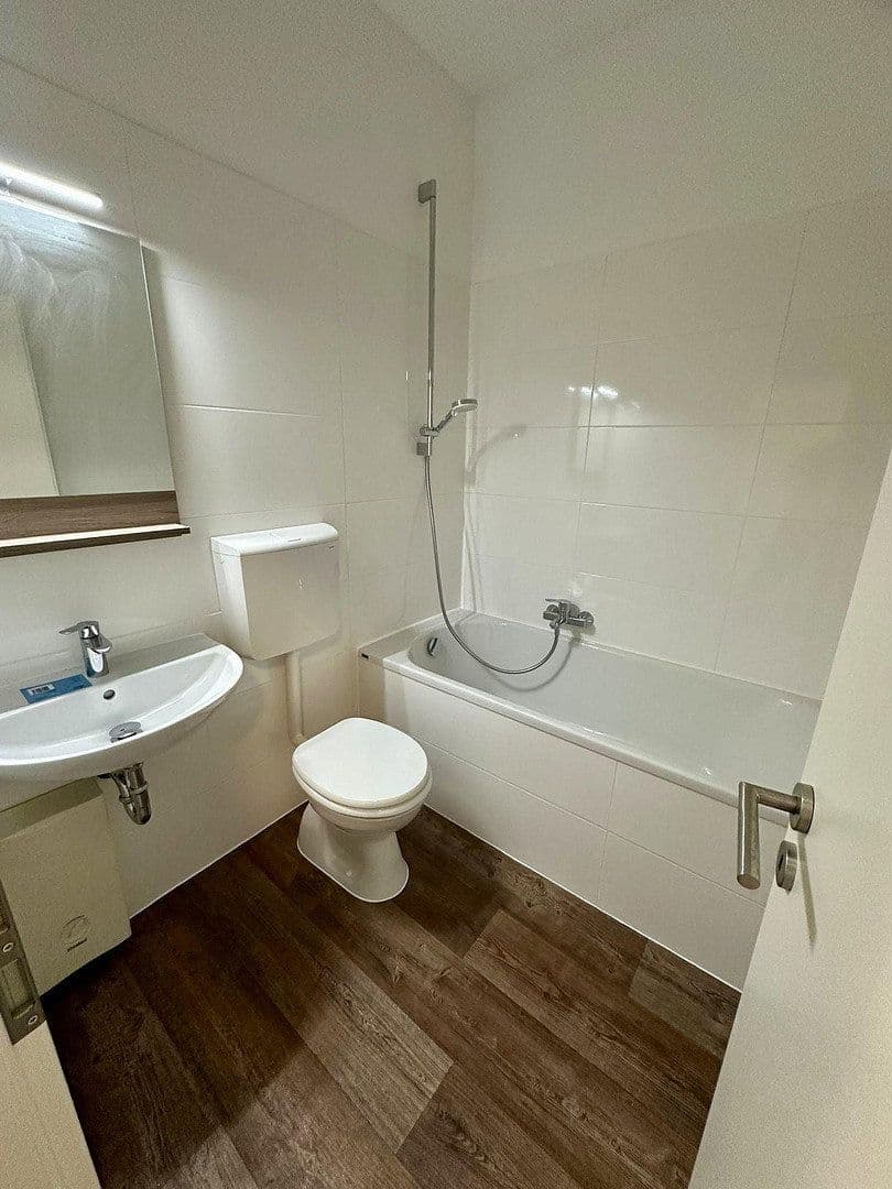 Pronájem bytu 2+1 53 m², Kaiserslautern, Porýní-Falc Pronájem bytu 2+1 53 m², Kaiserslautern, Porýní-Falc