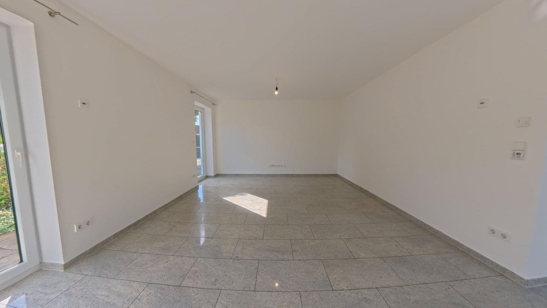 Prodej domu 230 m², pozemek 680 m², Am Hohen Rain 38, Ulm, Bádensko-Württembersko Prodej domu 230 m², pozemek 680 m², Am Hohen Rain 38, Ulm, Bádensko-Württembersko