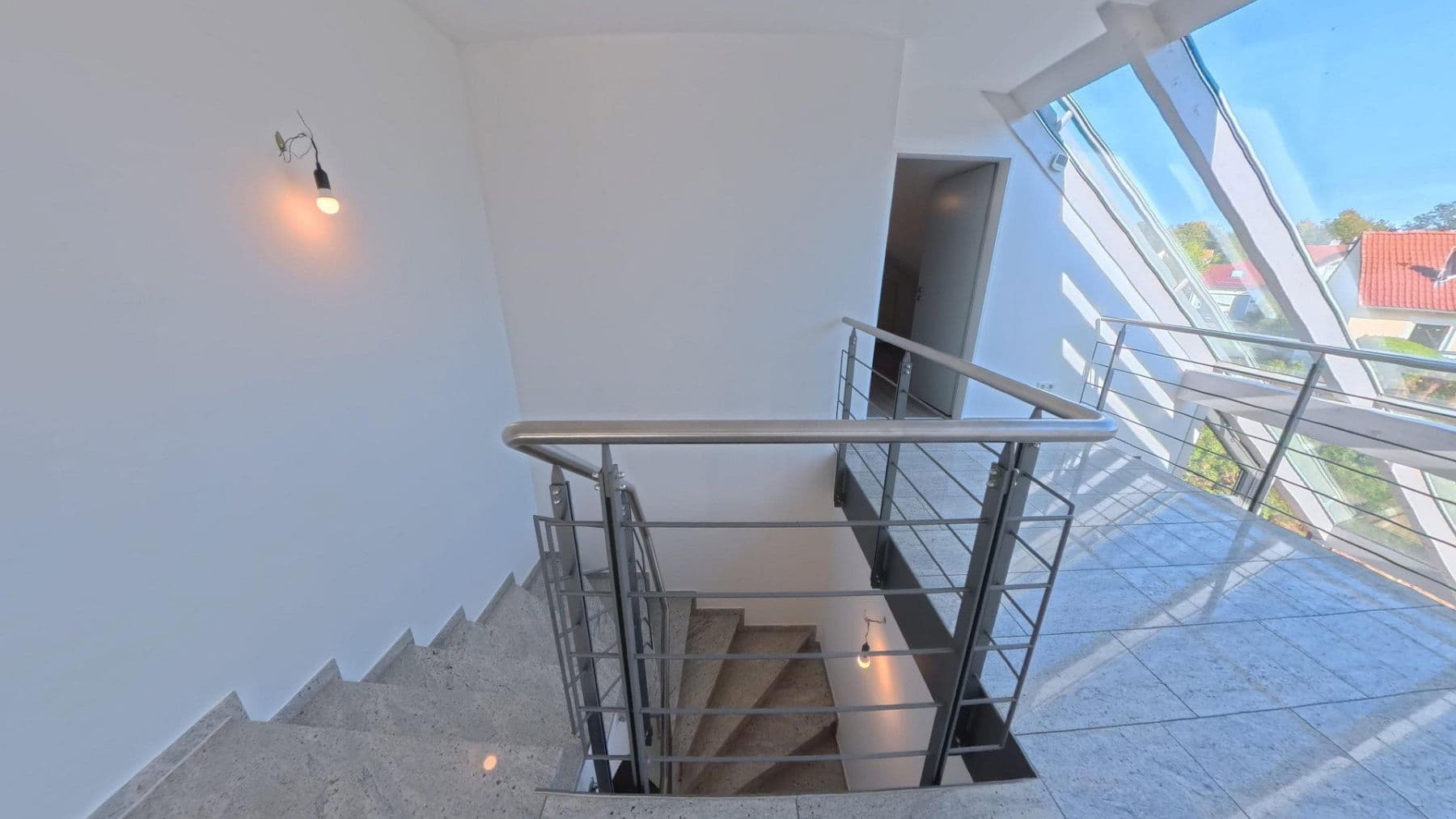 Prodej domu 230 m², pozemek 680 m², Am Hohen Rain 38, Ulm, Bádensko-Württembersko Prodej domu 230 m², pozemek 680 m², Am Hohen Rain 38, Ulm, Bádensko-Württembersko