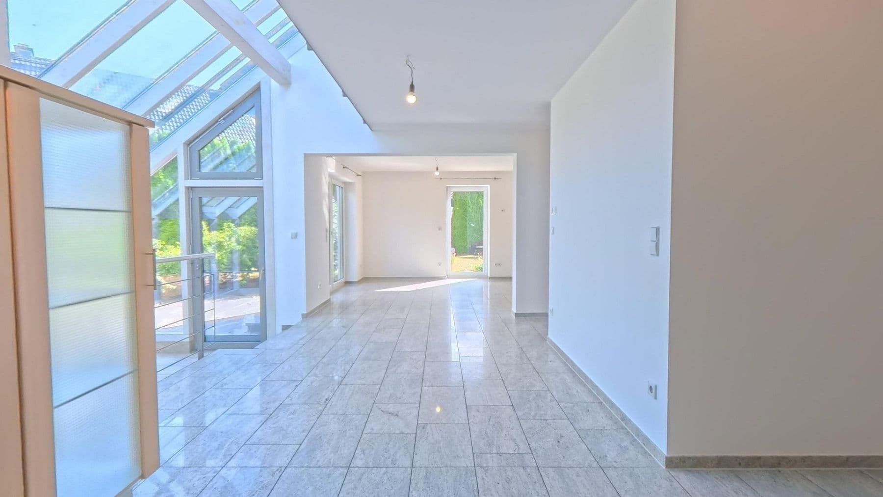 Prodej domu 230 m², pozemek 680 m², Am Hohen Rain 38, Ulm, Bádensko-Württembersko Prodej domu 230 m², pozemek 680 m², Am Hohen Rain 38, Ulm, Bádensko-Württembersko