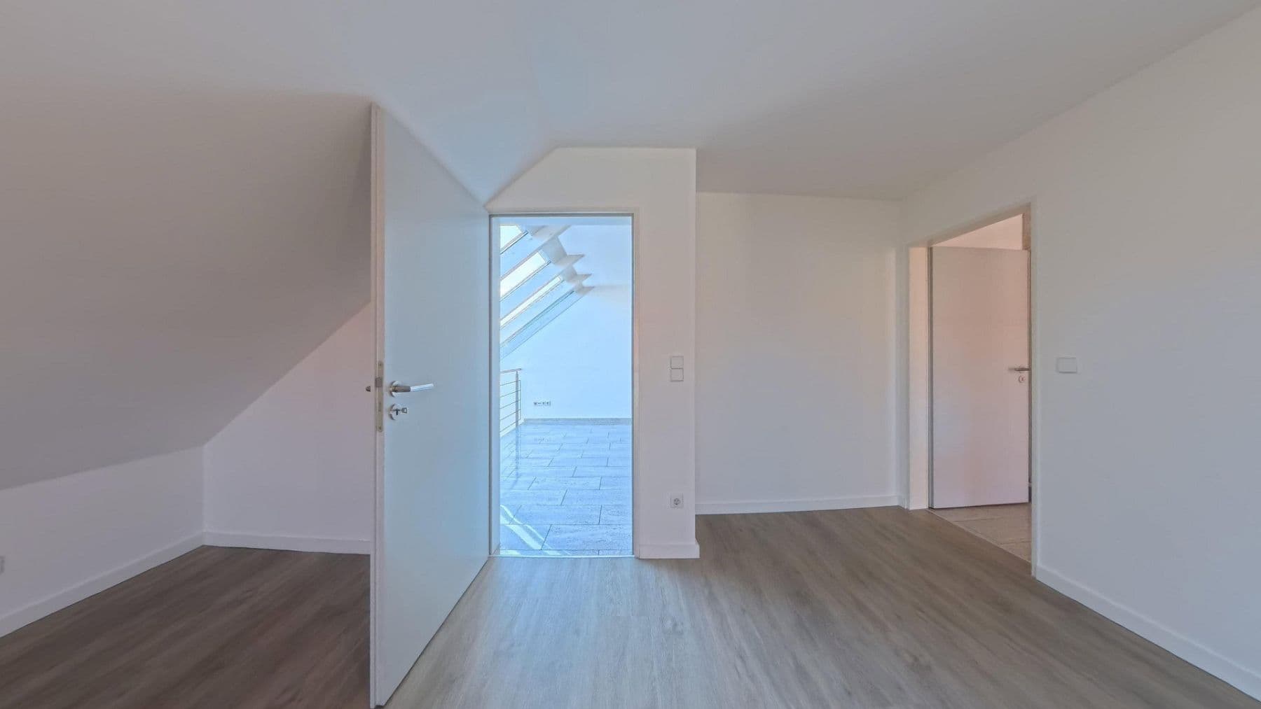 Prodej domu 230 m², pozemek 680 m², Am Hohen Rain 38, Ulm, Bádensko-Württembersko Prodej domu 230 m², pozemek 680 m², Am Hohen Rain 38, Ulm, Bádensko-Württembersko