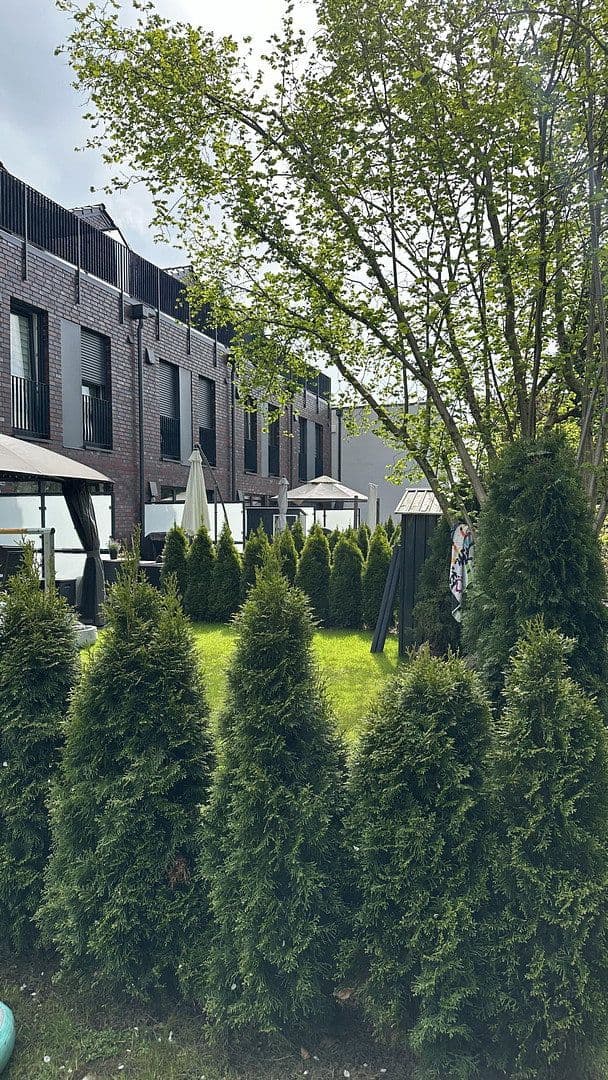 Pronájem domu 145 m², pozemek 44 m², Meiendorferstrasse, 97, Hamburg, Hamburg Pronájem domu 145 m², pozemek 44 m², Meiendorferstrasse, 97, Hamburg, Hamburg