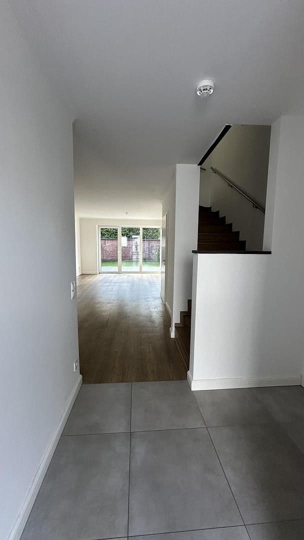 Pronájem domu 145 m², pozemek 44 m², Meiendorferstrasse, 97, Hamburg, Hamburg Pronájem domu 145 m², pozemek 44 m², Meiendorferstrasse, 97, Hamburg, Hamburg