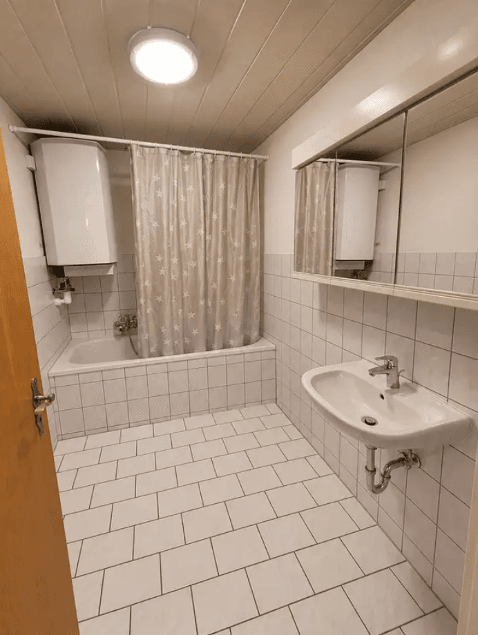 Pronájem bytu 3+1 97 m², Kurze Straße 4, Illingen, Bádensko-Württembersko Pronájem bytu 3+1 97 m², Kurze Straße 4, Illingen, Bádensko-Württembersko