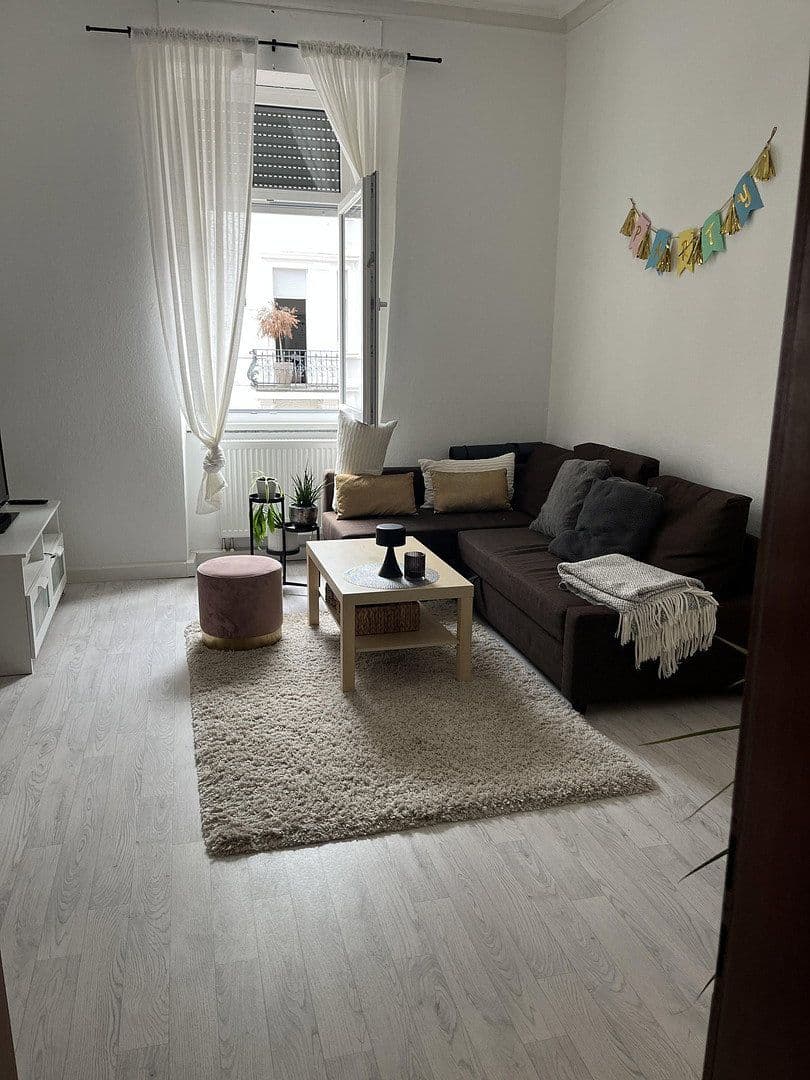 Pronájem bytu 2+1 52 m², Kaiserslautern, Porýní-Falc Pronájem bytu 2+1 52 m², Kaiserslautern, Porýní-Falc