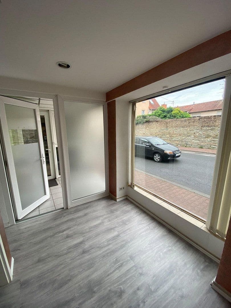 Prodej nebytového prostoru 22 m², Alt Zeilsheim 47, Frankfurt, Hessen Prodej nebytového prostoru 22 m², Alt Zeilsheim 47, Frankfurt, Hessen