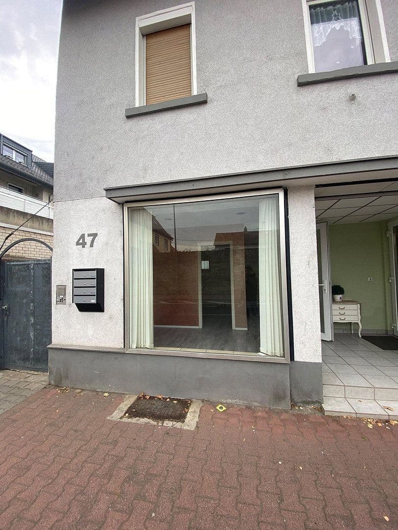 Prodej nebytového prostoru 22 m², Alt Zeilsheim 47, Frankfurt, Hessen Prodej nebytového prostoru 22 m², Alt Zeilsheim 47, Frankfurt, Hessen